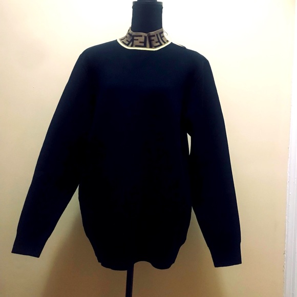 New Designer sweater Size XL